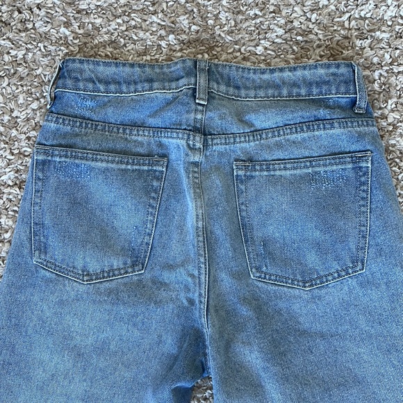 Boohoo Light Blue Wash 100% Cotton High Waist Mom Jeans Sz 6 - Picture 5 of 10